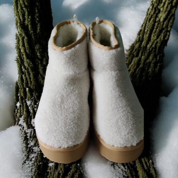 NEW!! - AMERICAN EAGLE Cozy Platform Booties - SIZE 8 - Picture 2 of 7